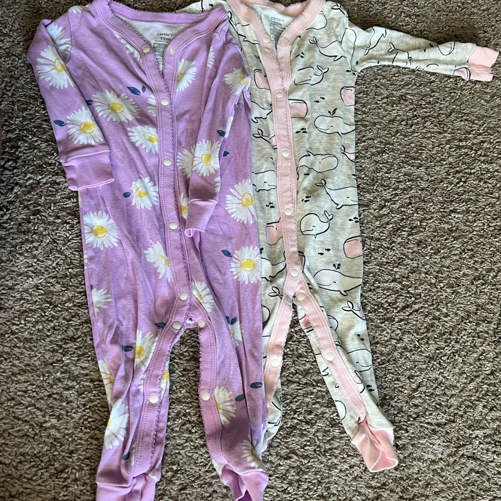 Cárter onesie one piece bottom down snap botton. Size 12month